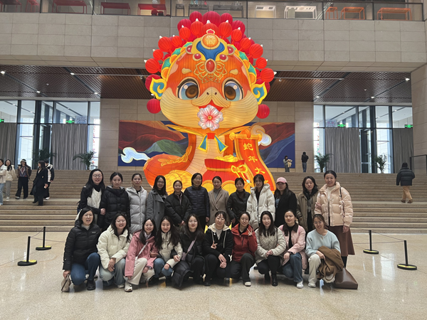 感悟工匠精神，綻放巾幗芳華——農(nóng)墾中心開展慶“三八”主題活動